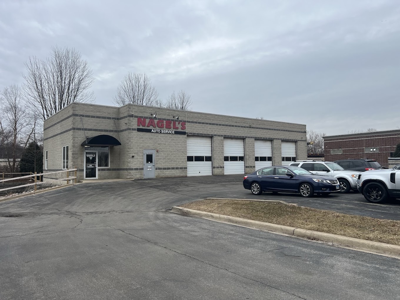 Nagel's Auto Service exterior on Southwest Highway in Orland Park, Illinois